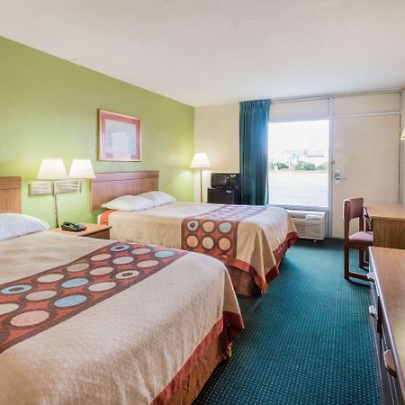 Super 8 By Wyndham Tifton Ξενοδοχείο Εξωτερικό φωτογραφία