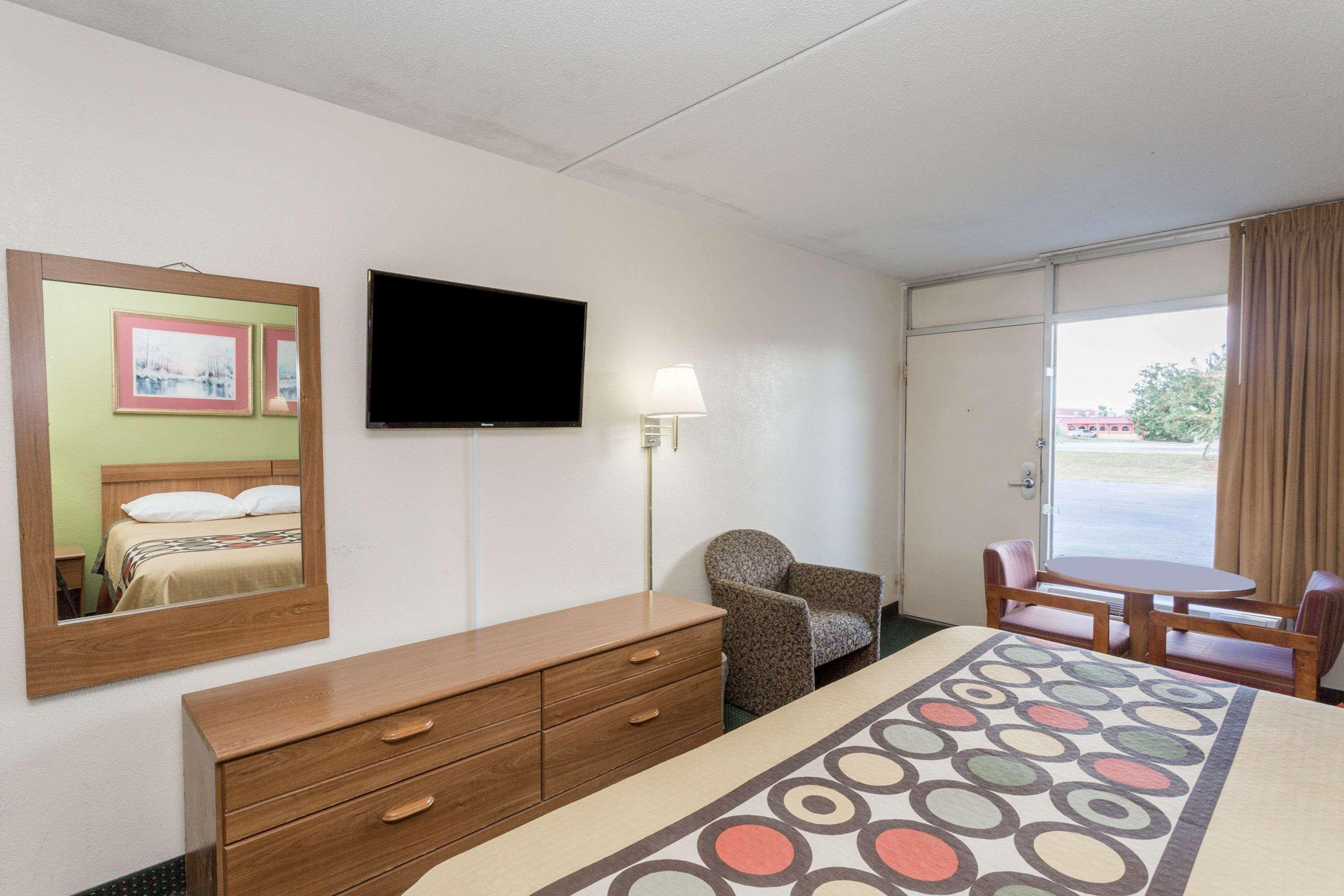 Super 8 By Wyndham Tifton Ξενοδοχείο Εξωτερικό φωτογραφία