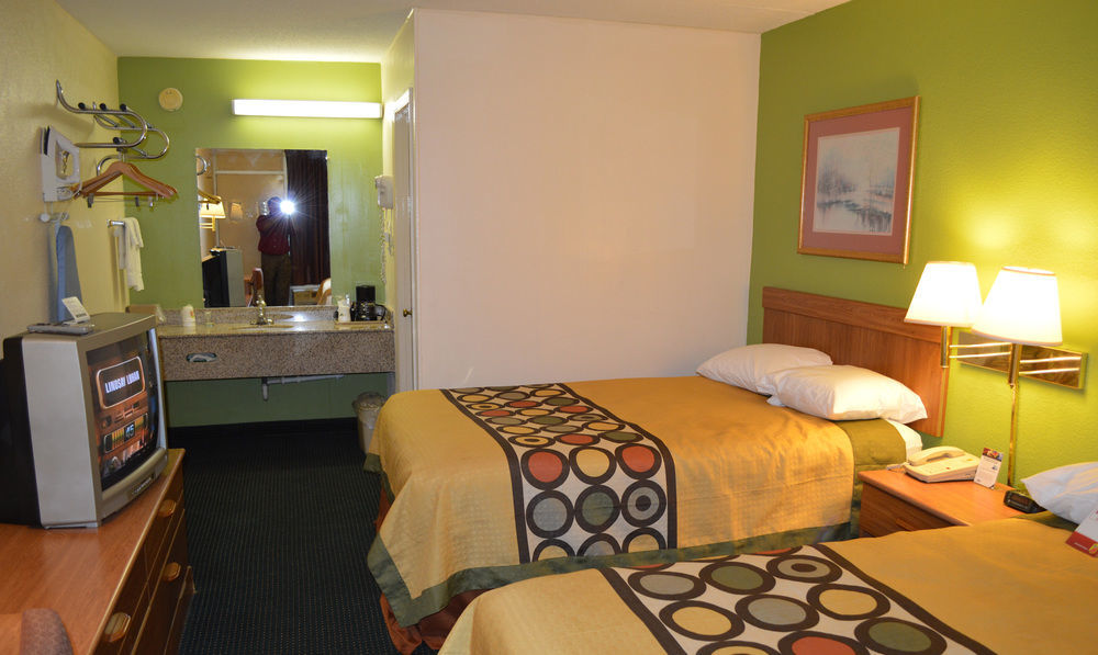 Super 8 By Wyndham Tifton Ξενοδοχείο Εξωτερικό φωτογραφία