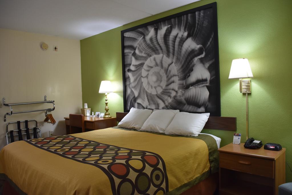 Super 8 By Wyndham Tifton Ξενοδοχείο Εξωτερικό φωτογραφία