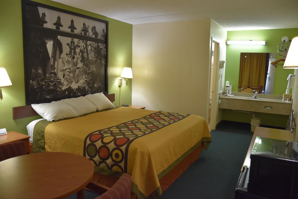 Super 8 By Wyndham Tifton Ξενοδοχείο Εξωτερικό φωτογραφία