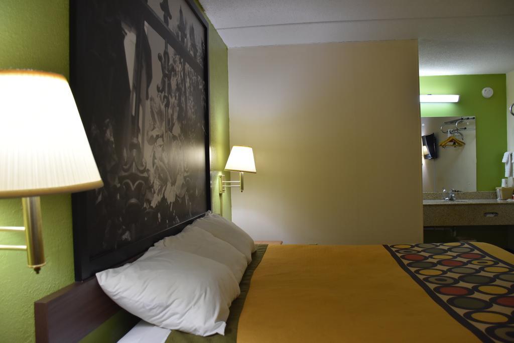 Super 8 By Wyndham Tifton Ξενοδοχείο Εξωτερικό φωτογραφία