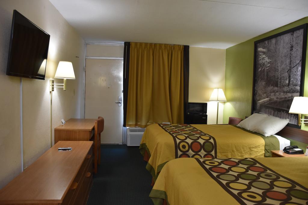 Super 8 By Wyndham Tifton Ξενοδοχείο Εξωτερικό φωτογραφία