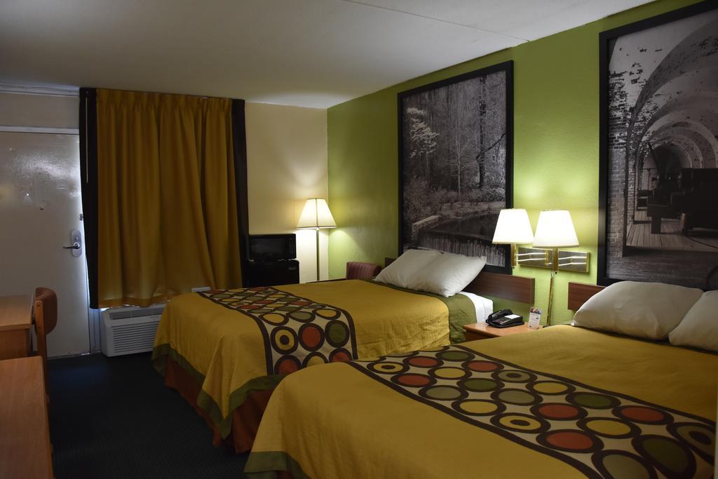 Super 8 By Wyndham Tifton Ξενοδοχείο Εξωτερικό φωτογραφία